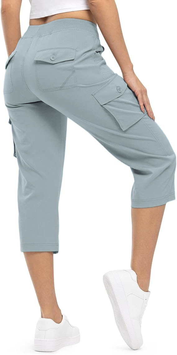 Multi Pocket Capri Cargo Pants